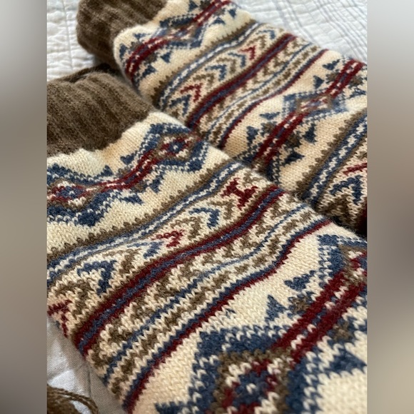 Unisex Scandinavian Knitting Patterns Slipper Sock - Picture 2 of 11